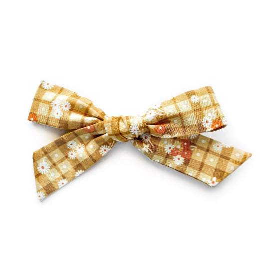 Vintage Daisies- Oversized Knot